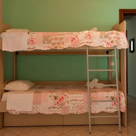 Angelika Feriehus Liapades