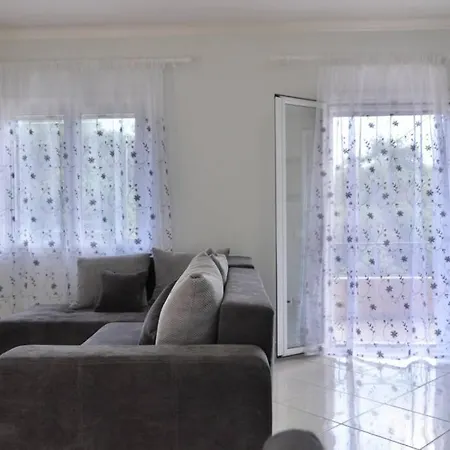 Angelika * ליאפאדס