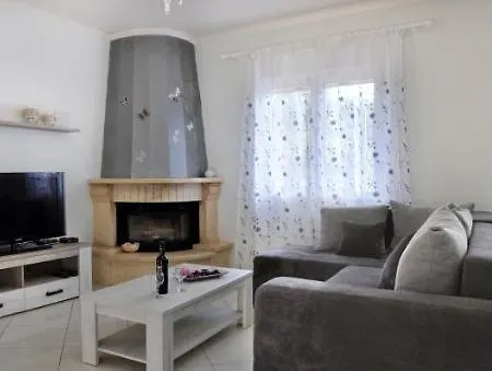 Angelika בית נופש ליאפאדס